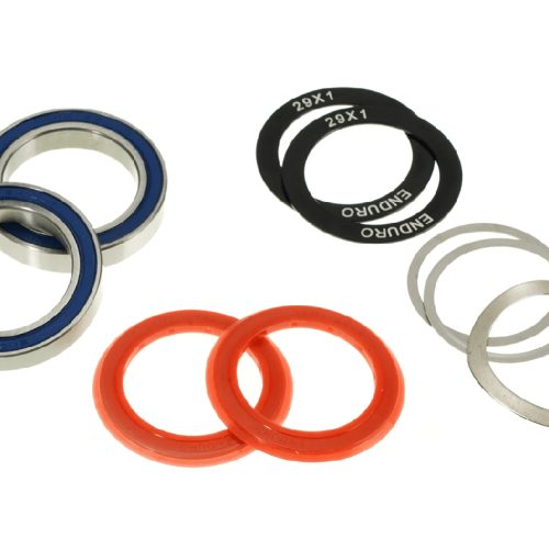 Kit_rodamiento_pedalier_azul_rojo_muestra02_BK-54116